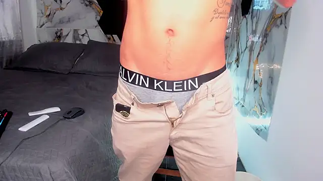Show de Goldendesirexx na webcam