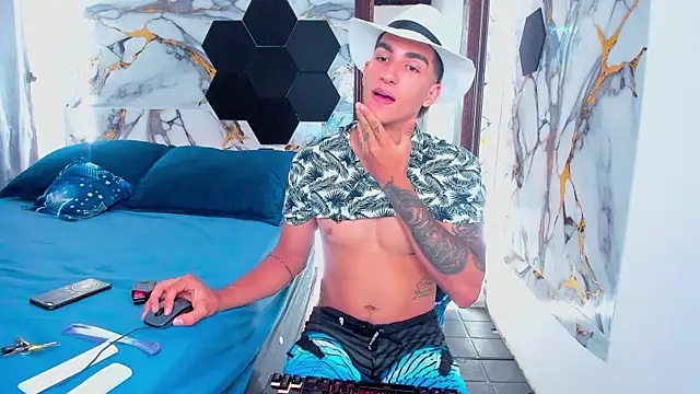 Show webcam de Goldendesirexx