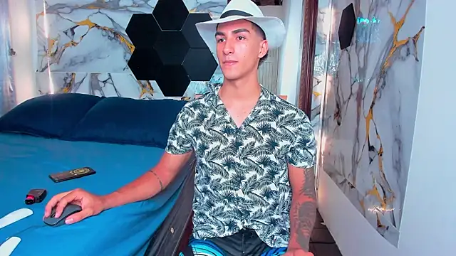 Goldendesirexx webkamerás műsora