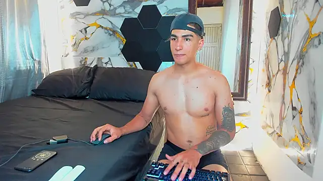 Goldendesirexx Webcam Show