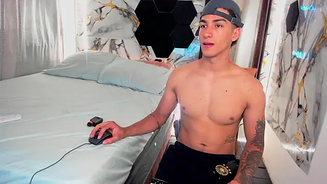 Goldendesirexx – webcam-show