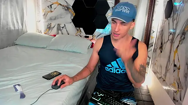 Goldendesirexx – webcam-show