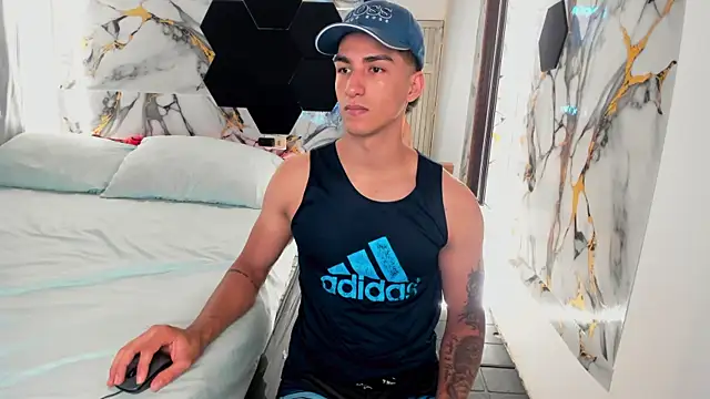 Goldendesirexx – webcam-show