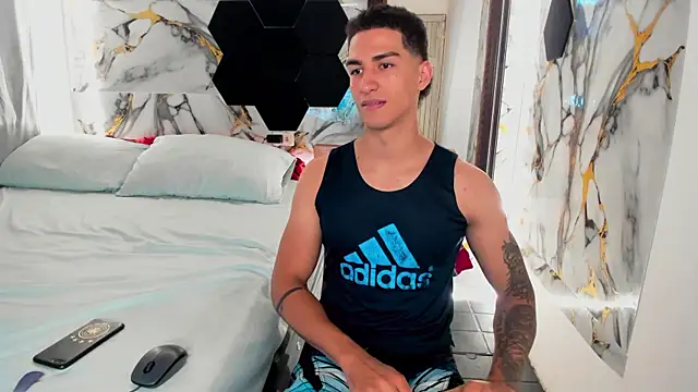 Goldendesirexx Show Webcam