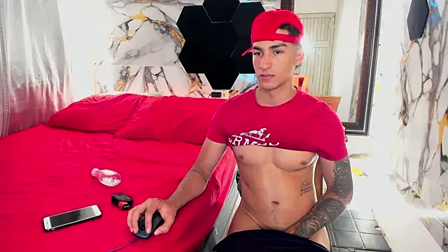 Goldendesirexx Show in webcam
