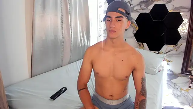 عرض كام Goldendesirexx