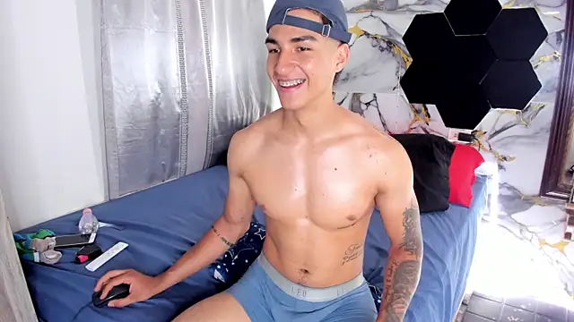 Goldendesirexx Webcamshow