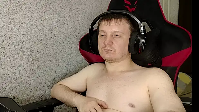 MysteriousWanderer Show in webcam