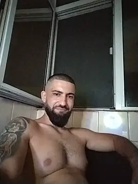 Tommy_porn: διαδικτυακό σόου στην κάμερα