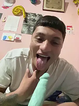 عرض كام Matteo_humn