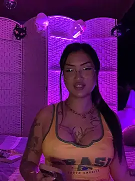 Chat XXX en directo de AsianLadyWan