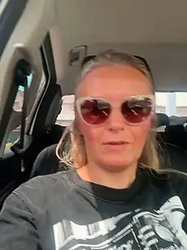 Anvessra's Live Sex Cam Show