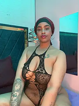 Ayla_Noir Adlı Modelin Canlı XXX Sohbeti