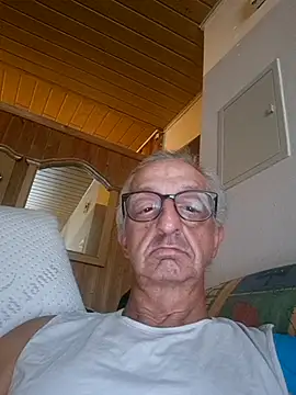 OutsideDunce's Webcam Show