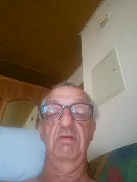 OutsideDunce Webcam-Show