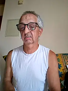 OutsideDunce Webcamshow