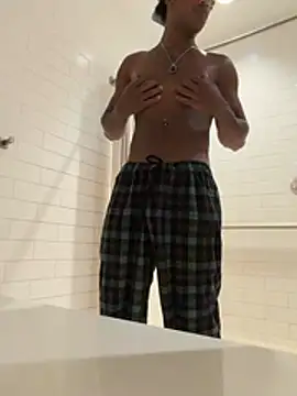 Angel_raphael69 webkamerás műsora
