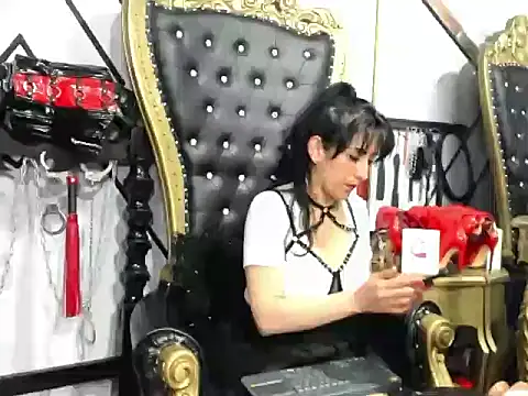 Вебкам-шоу ThessaDior