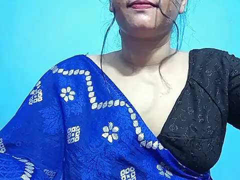 Adhiti_1 在線直播表演
