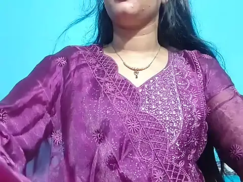 Adhiti_1's Webcam Show