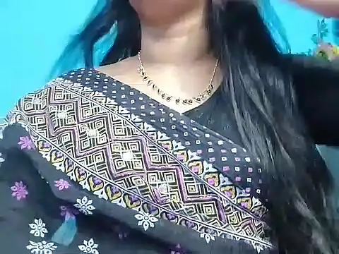 Adhiti_1's Webcam Show