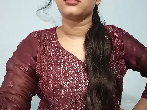 Adhiti_1's Webcam Show