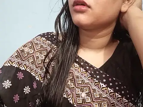 Adhiti_1's Webcam Show