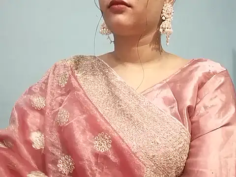 Adhiti_1's Live XXX Chat