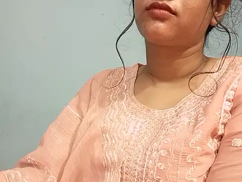 Adhiti_1's Live XXX Chat