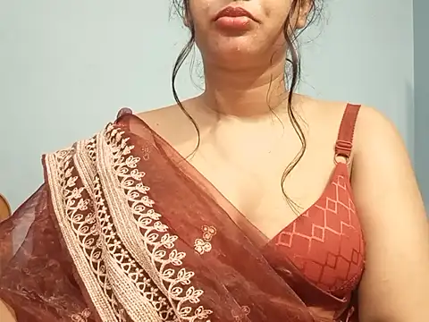 Chat +18 de Adhiti_1 ao vivo