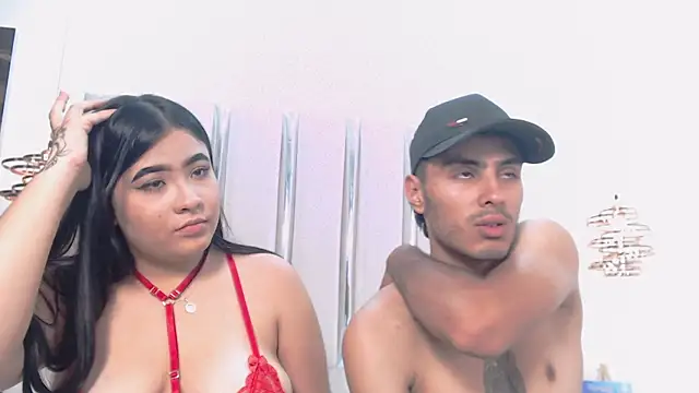 BiancaAndDominic Show in webcam