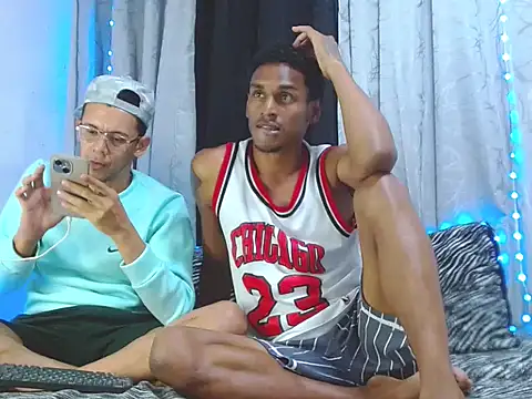 SMOOTHIEBOYS – webcam-show