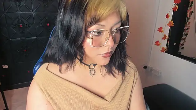 Yami_Ryuu Adlı Modelin Canlı XXX Sohbeti