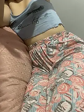 Mloka76h Webcam show