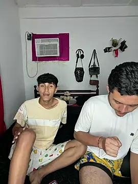 Kenet_and_james_'s Webcam Show