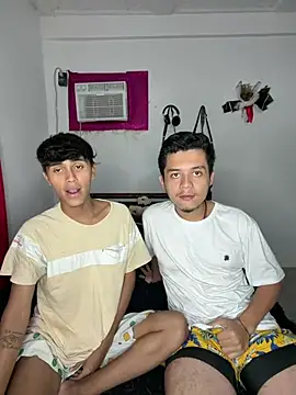 Show de webcam de Kenet_and_james_