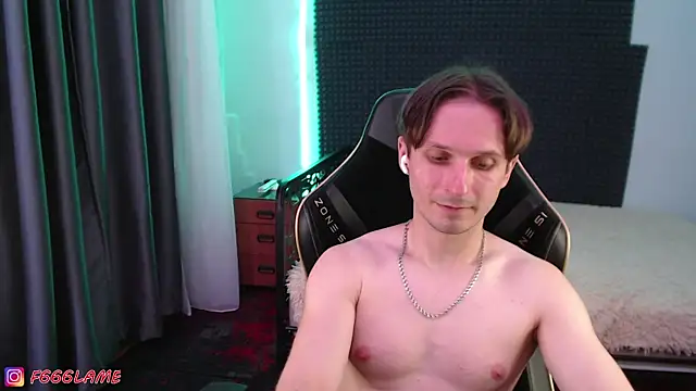 F666LAMEE Webcam-Show