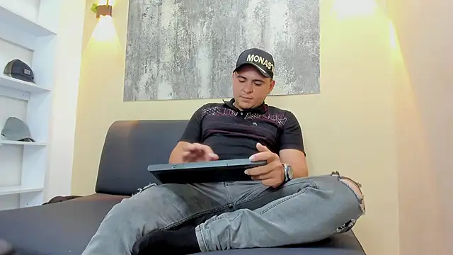 THEO_WOOD3 Шоу с уебкамера