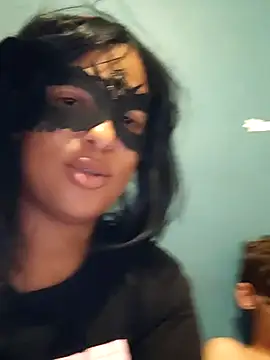 Lux_Seduction: διαδικτυακό σόου στην κάμερα
