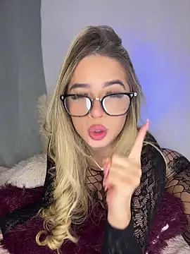 Lola-Blondie Show in webcam
