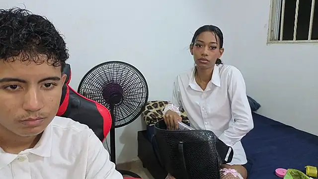 צ'אט XXX בשידור חי של Realfairybaddie