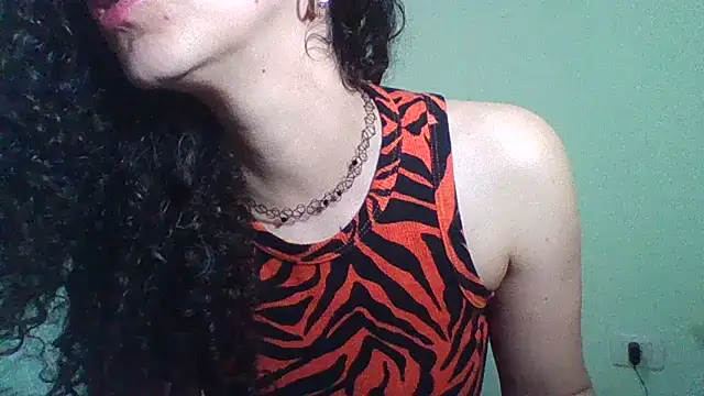 love_juicyn Live XXX chat