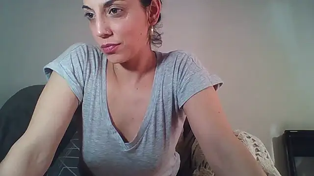 love_juicy লাইভ XXX চ্যাট
