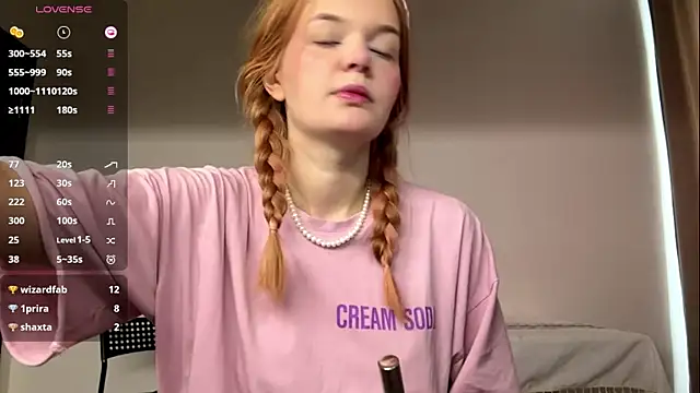 ellyclacher Show in webcam