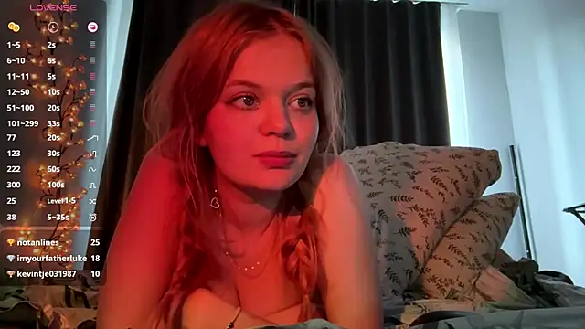 הופעת וובקאם של ellyclacher
