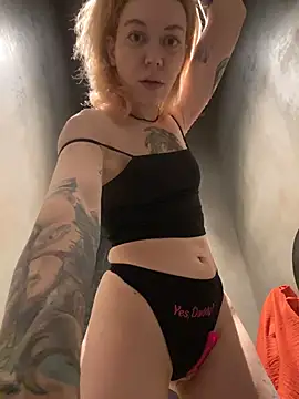 Sweety_Riskn Webbikameraesitys