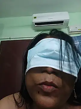 tamilponnusilkのライブXXXチャット