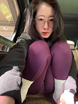 weiwei103 Show in webcam