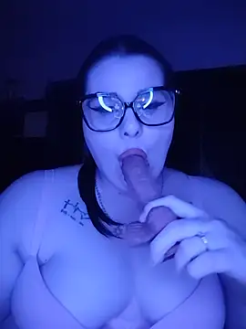 Živý XXX chat KissMeKarmaa