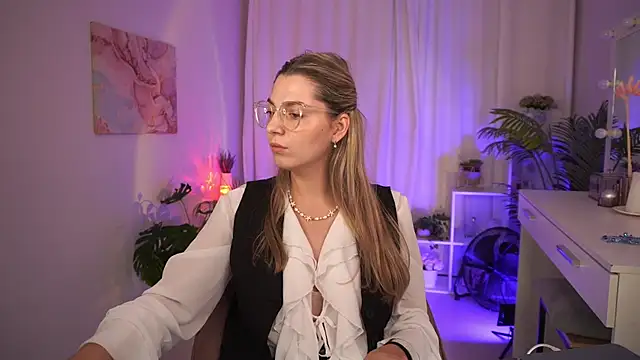LucreciaStorm Webcam-Show